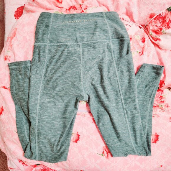 Victoria's Secret High waist active leggings Size 2 short - Picture 2 of 4